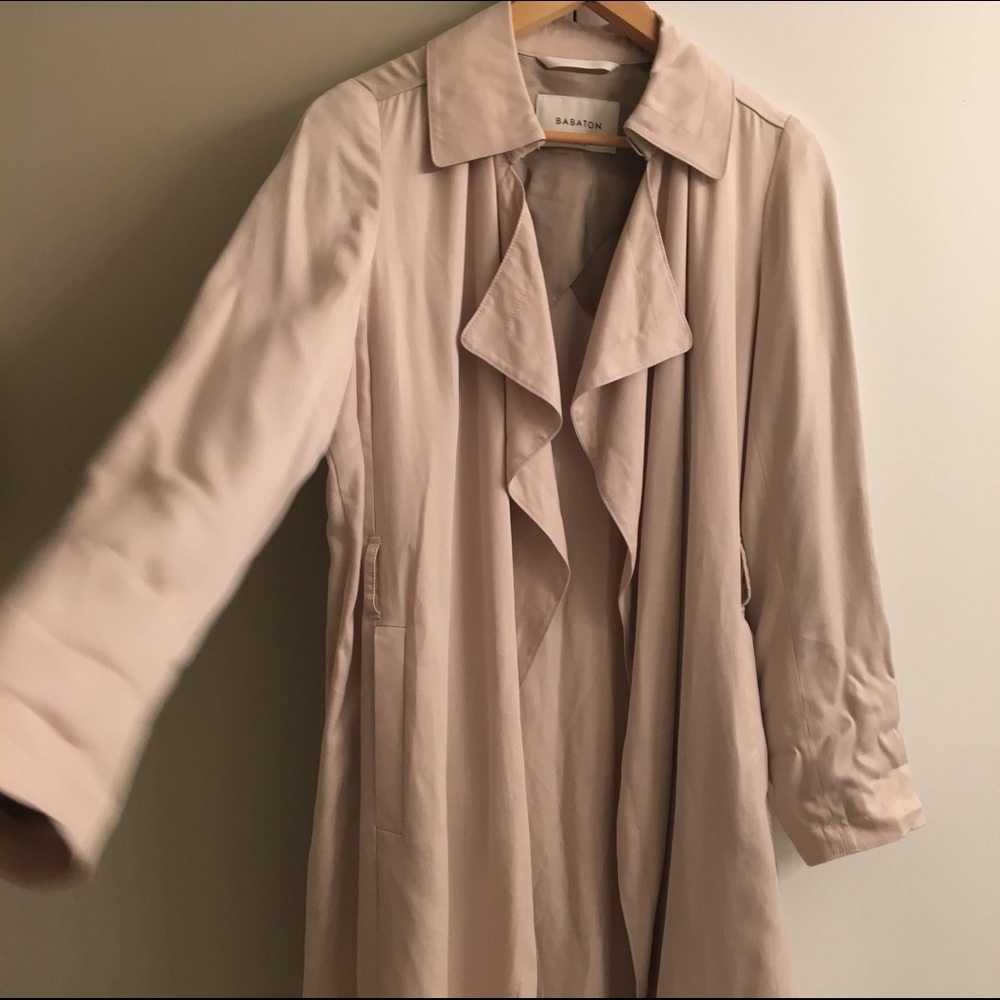 Aritzia babaton Maximo trench coat